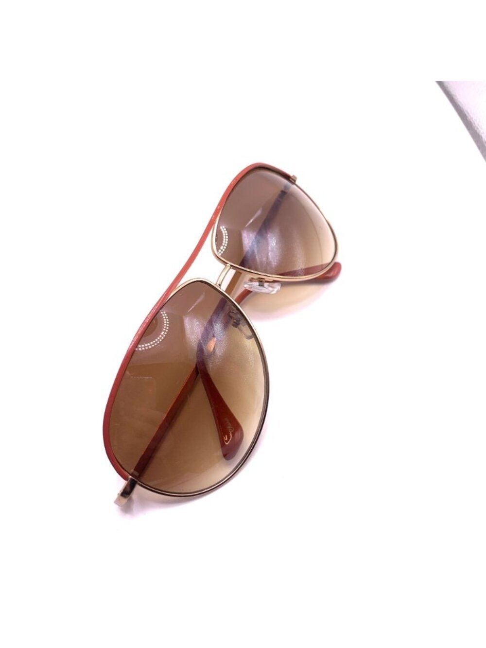 Retro Aviator Sunglasses With Gold Frame & Gradient Brown Lenses For Women - Picture 2 of 8